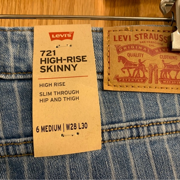 LEVI’S 721 HIGH RISE SKINNY WOMEN'S JEANS SIZE 6 MEDIUM W28XL30 NWT BLUE STRIPE - Picture 7 of 9